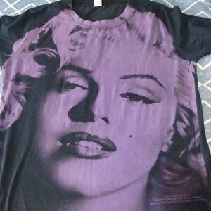 Marilyn Monroe shirt